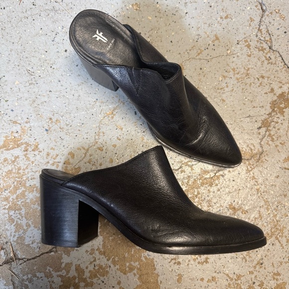 Frye Shoes - Frye Flynn wedge black leather pointed toe shoes slip on block heel